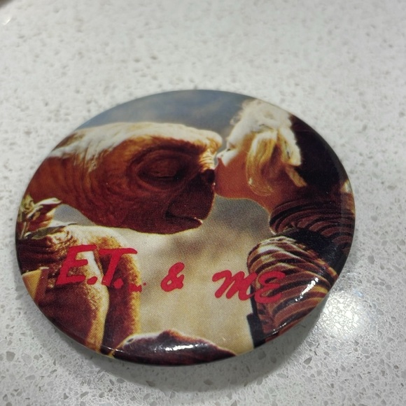 Vintage E.T. Movie Pins - Picture 5 of 10